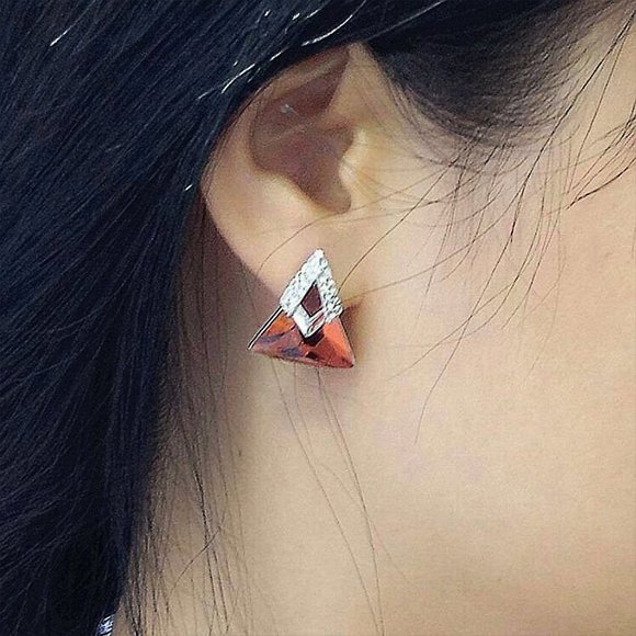 Triangle Shaped Red Brown Swarovsiki Element Crystal Leverback Stud Earrings - Picture 2 of 5